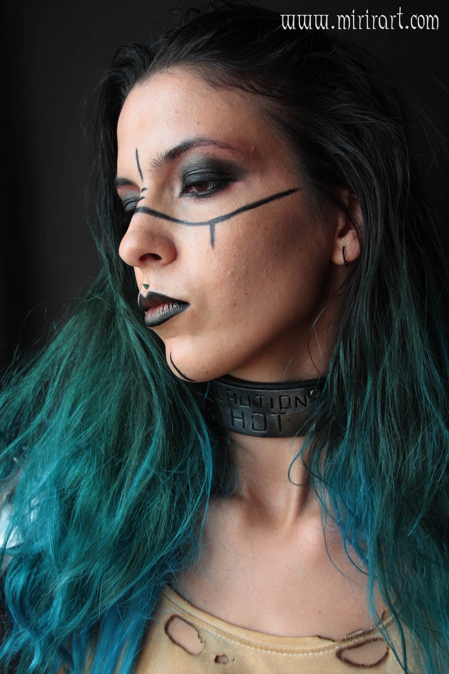 Caution Hot Choker