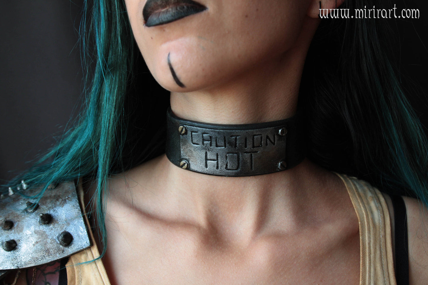 Caution Hot Choker
