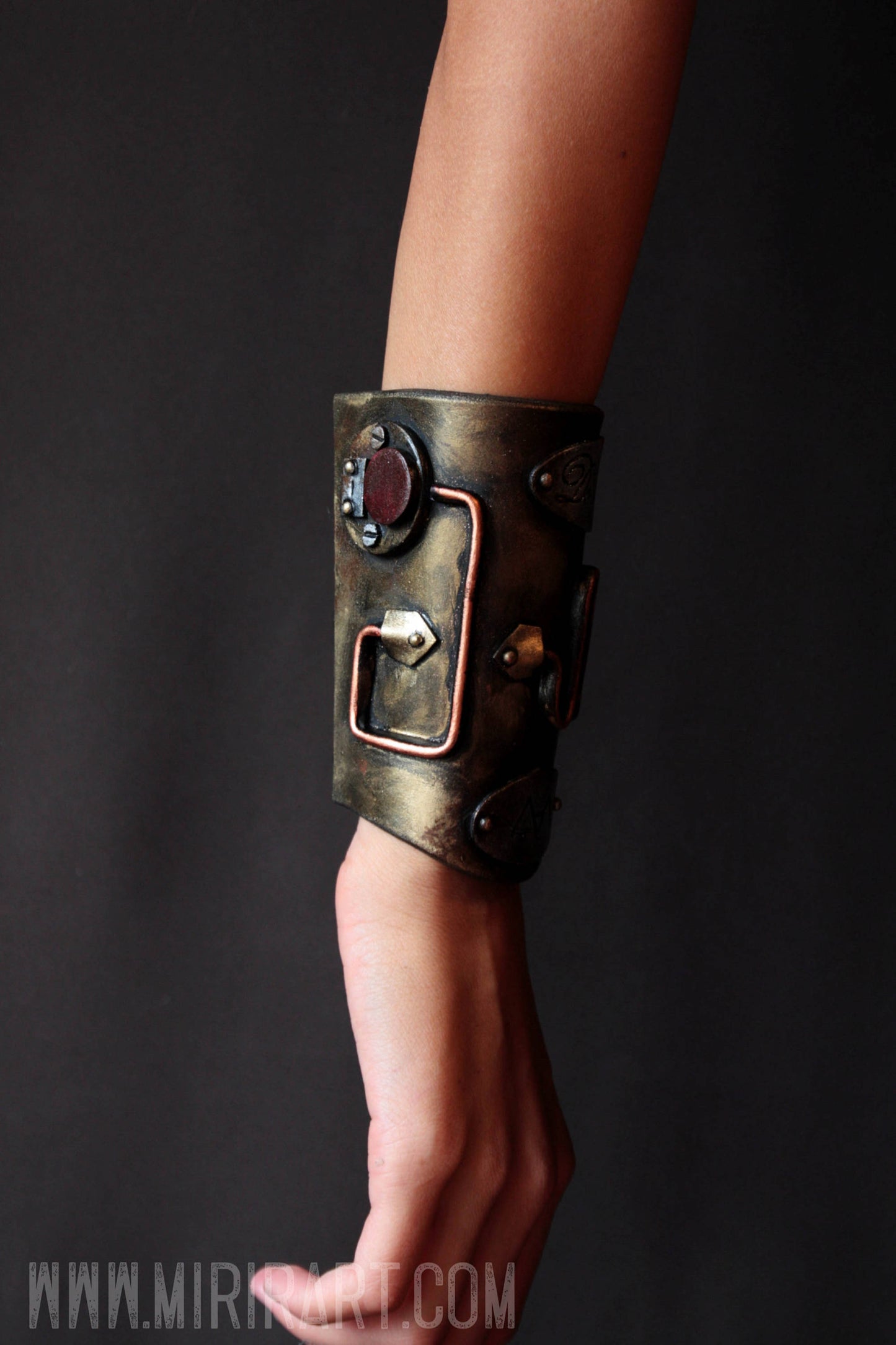 Automaton N 17 Bracer