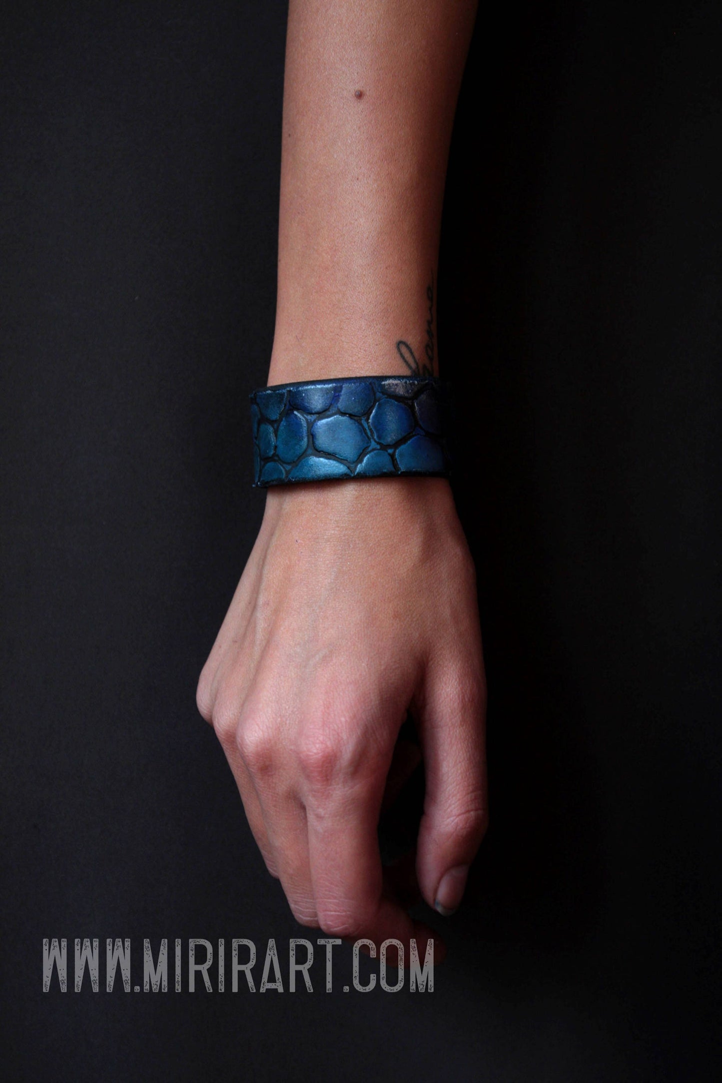 Elemental Dragon Slim Bracer