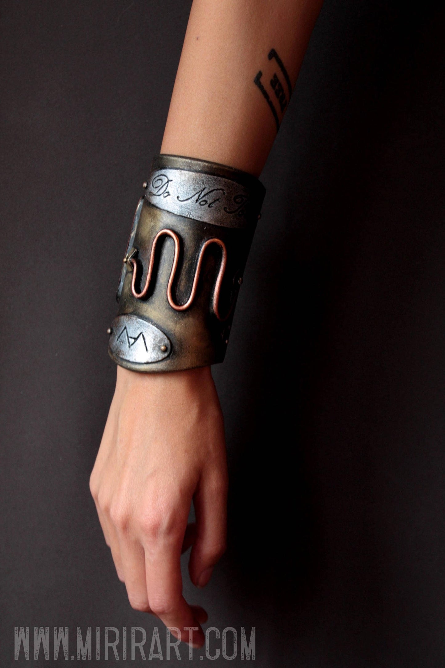 Automaton N 17 Bracer