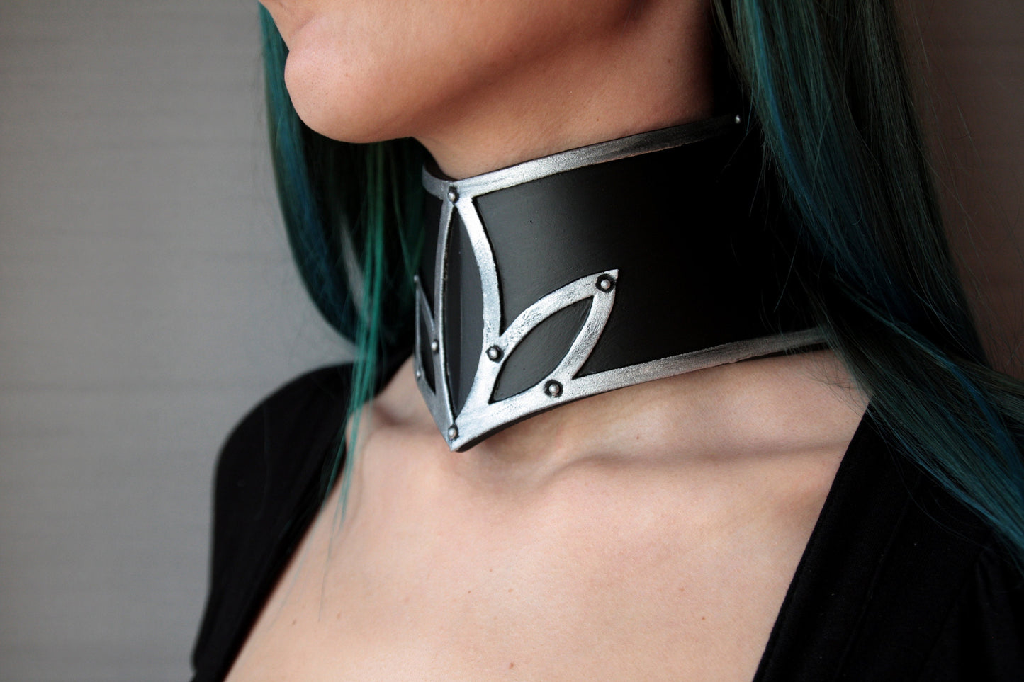 Lotus Choker