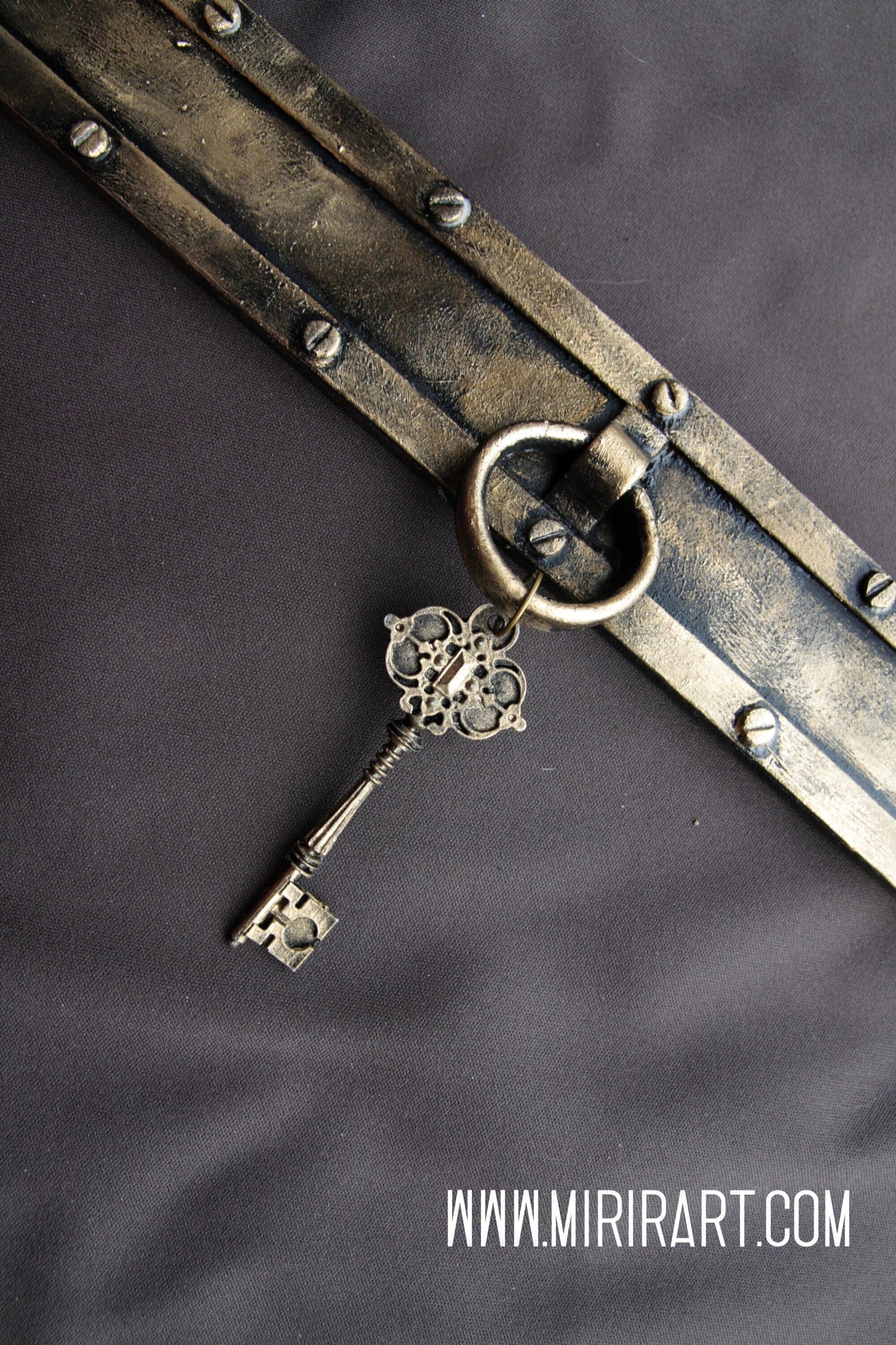 Hera Choker