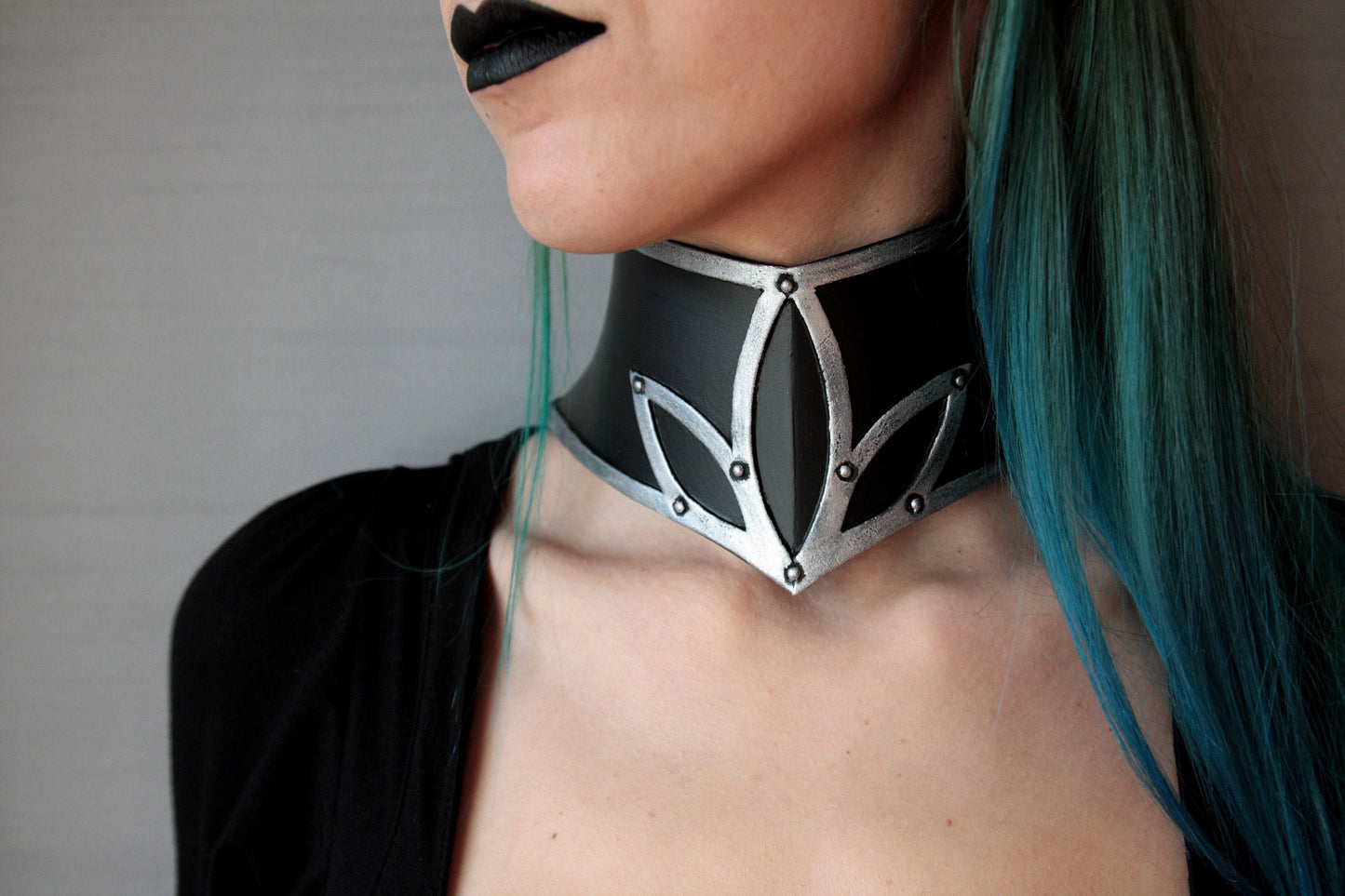 Lotus Choker