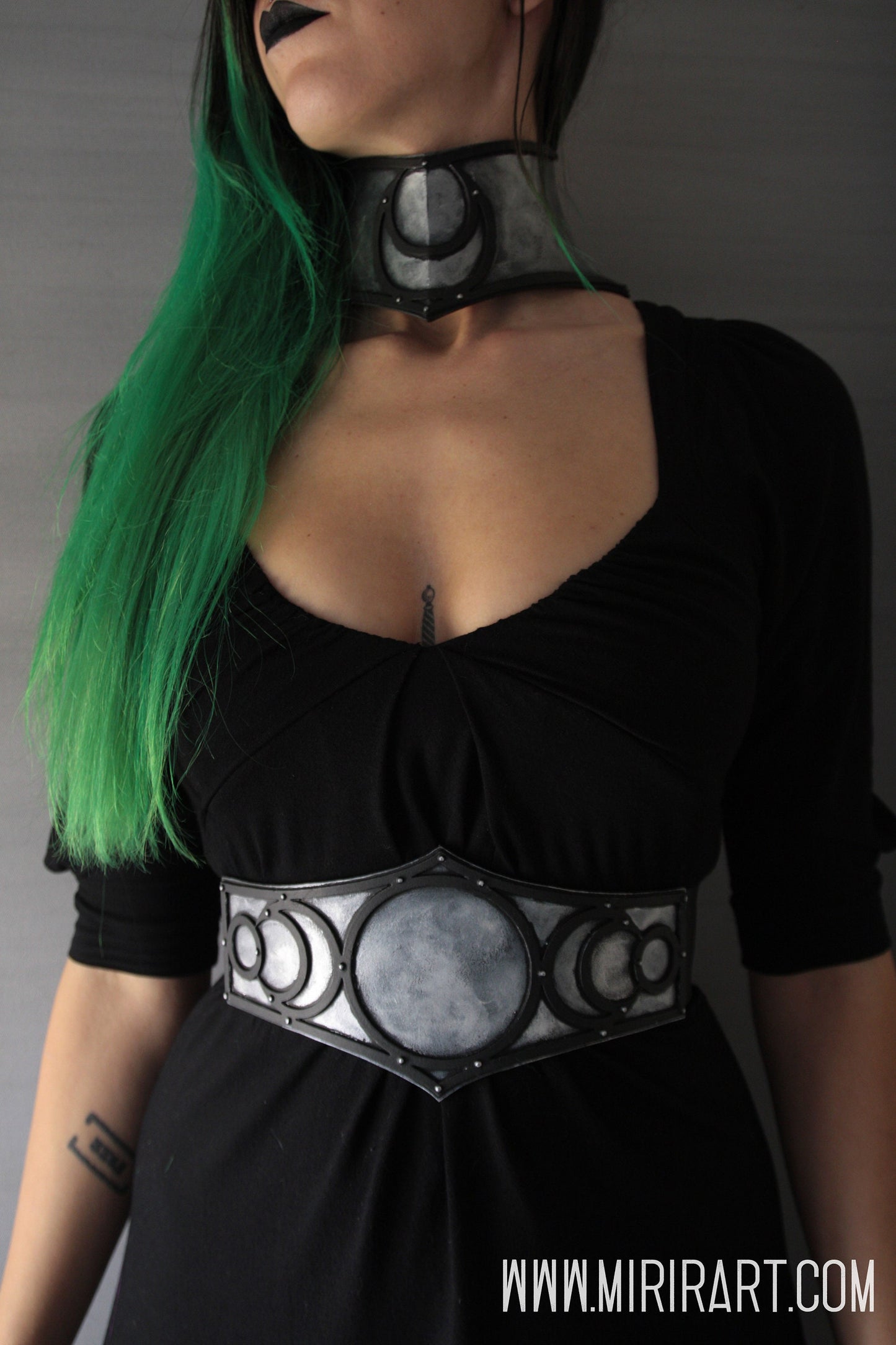 Lunar Choker