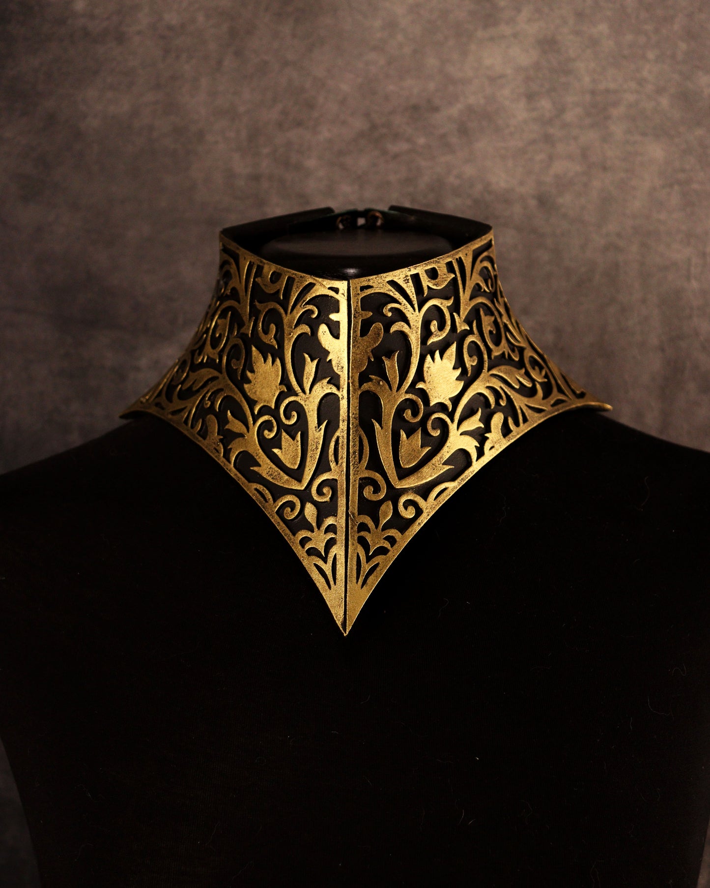 Versailles Tall Choker