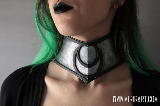 Lunar Choker